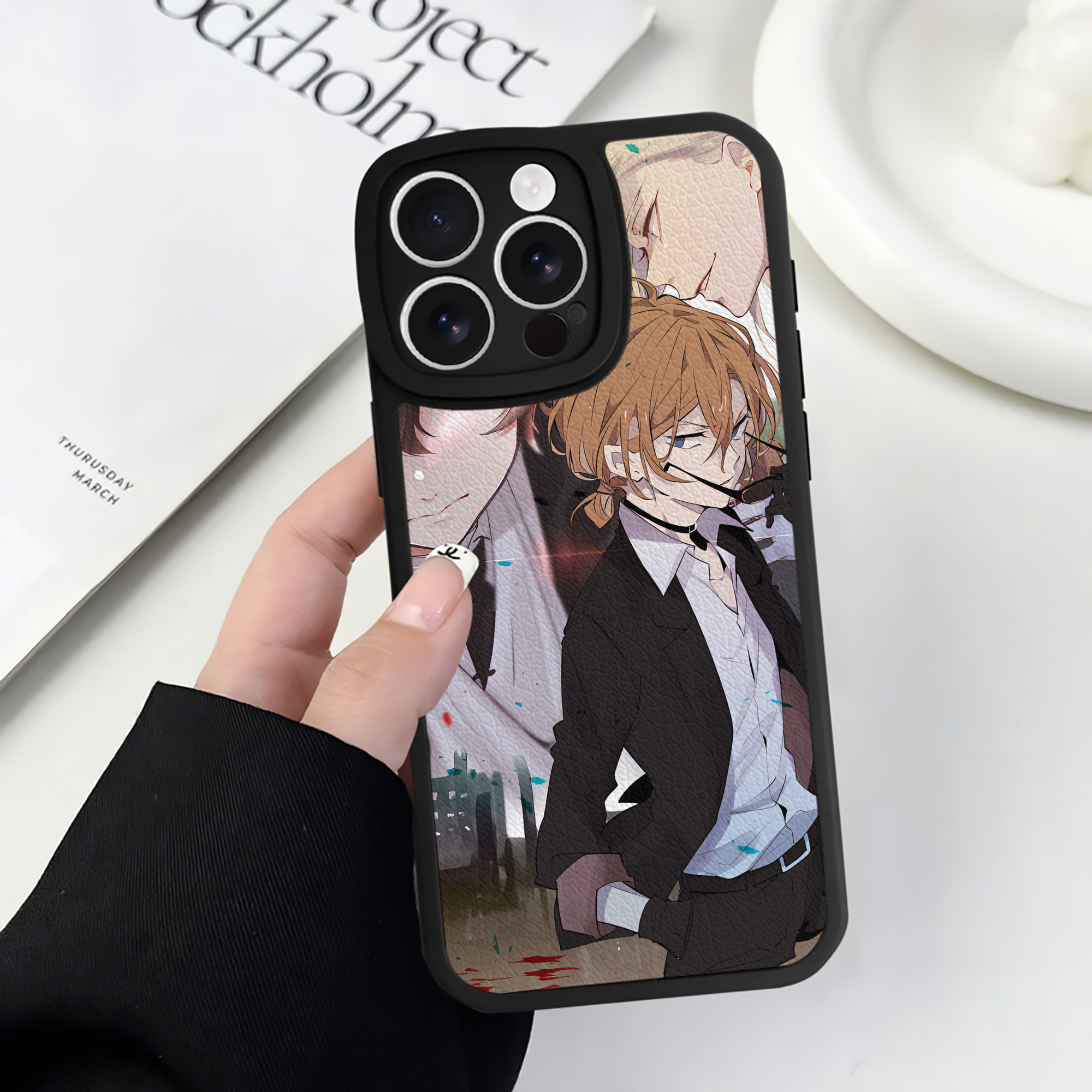 （画像用） 文豪ストレイドッグス Bungo Stray Dogs 【iPhone 16シリーズ対応】シリコンスマホケース（レザー調） 材質：シリコン